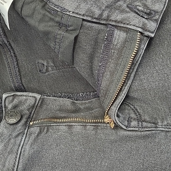 Maurices SZ Large Short Jeans Jeggings Black Distressed Denim High Rise Goth - Picture 12 of 13